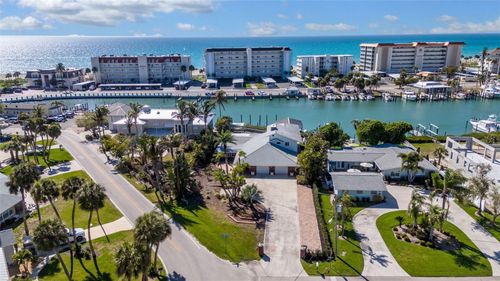 700 El Dorado Dr, VENICE, FL, 34285-1201 | Card Image