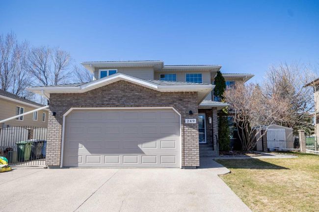 249 Fairway Drive, Home with 4 bedrooms, 3 bathrooms and 5 parking in Coaldale AB | Image 1