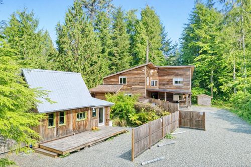 1316 Lynn Rd, Tofino, BC, V0R2Z0 | Card Image