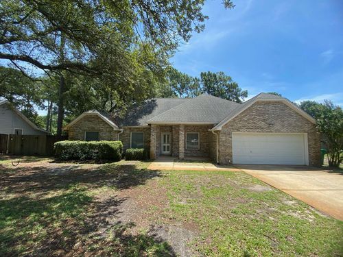 64 Hampton Cir, Niceville, FL, 32578-3947 | Card Image