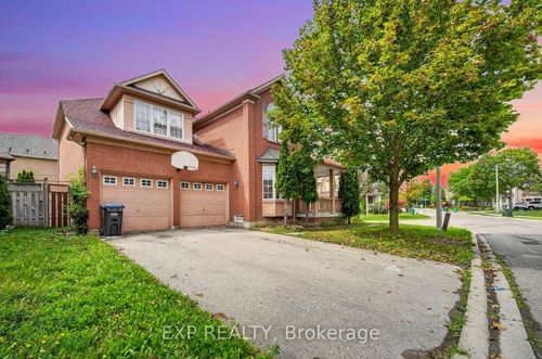 34 Cogswell Cres, Brampton, ON, L6P1A4 | Card Image