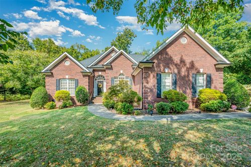 3757 Ayrshire Ct, Harrisburg, NC, 28075-8352 | Card Image