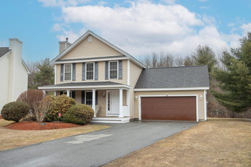 61 Marathon Way Way, Manchester, NH, 03109 | Card Image