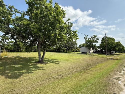000 N Belt St, Brazoria, TX, 77422 | Card Image
