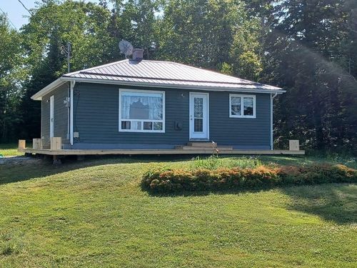 1162 Mount Pleasant Rd, Pleasantville, NS, B0R1G0 | Card Image