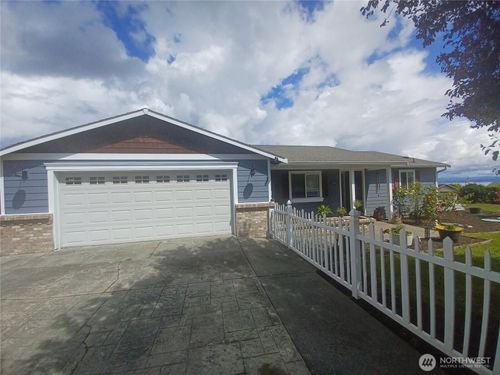 317 Teresa St, Camano Island, WA, 98282-6308 | Card Image