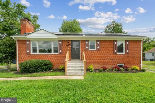 8206 Dangerfield Pl, CLINTON, MD, 20735-2809 | Card Image