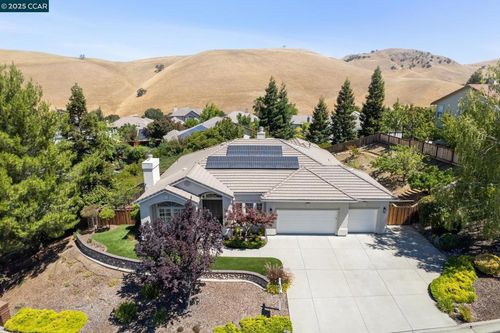 109 Forest Hill Dr, Clayton, CA, 94517-2209 | Card Image