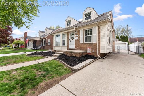 15737 Oceana Ave, Allen Park, MI, 48101-1941 | Card Image