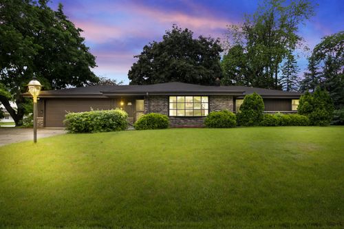1326715 Fennimore Ln, Muskego, WI, 53150-3302 | Card Image