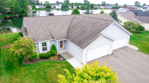 11823 Willow Wood North N, Holland Charter Township, MI, 49424 | Card Image