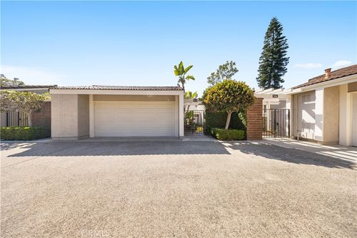 15 Valley Vw, Irvine, CA, 92612-3211 | Card Image