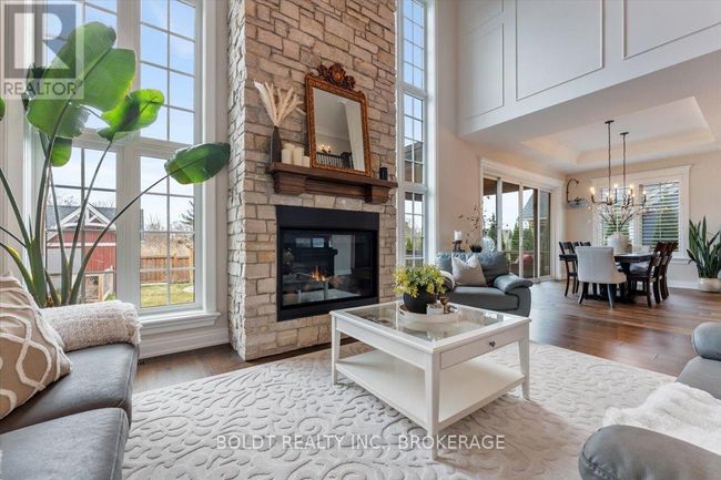 1107 Balfour St, House other with 6 bedrooms, 4 bathrooms and 6 parking in Fenwick ON | Image 6