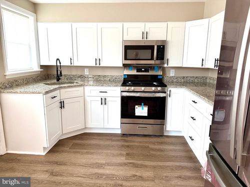 8103 Gray Haven Rd, BALTIMORE, MD, 21222-3449 | Card Image