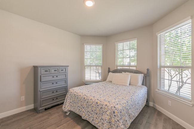 812 Holler Loop, House other with 4 bedrooms, 2 bathrooms and null parking in Justin TX | Image 4