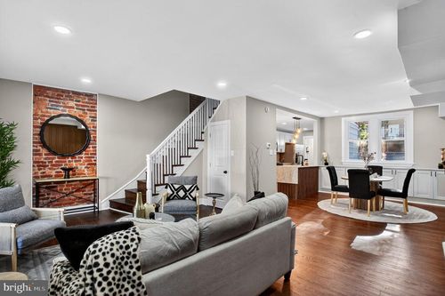 116 W Sedgwick St, PHILADELPHIA, PA, 19119-2517 | Card Image