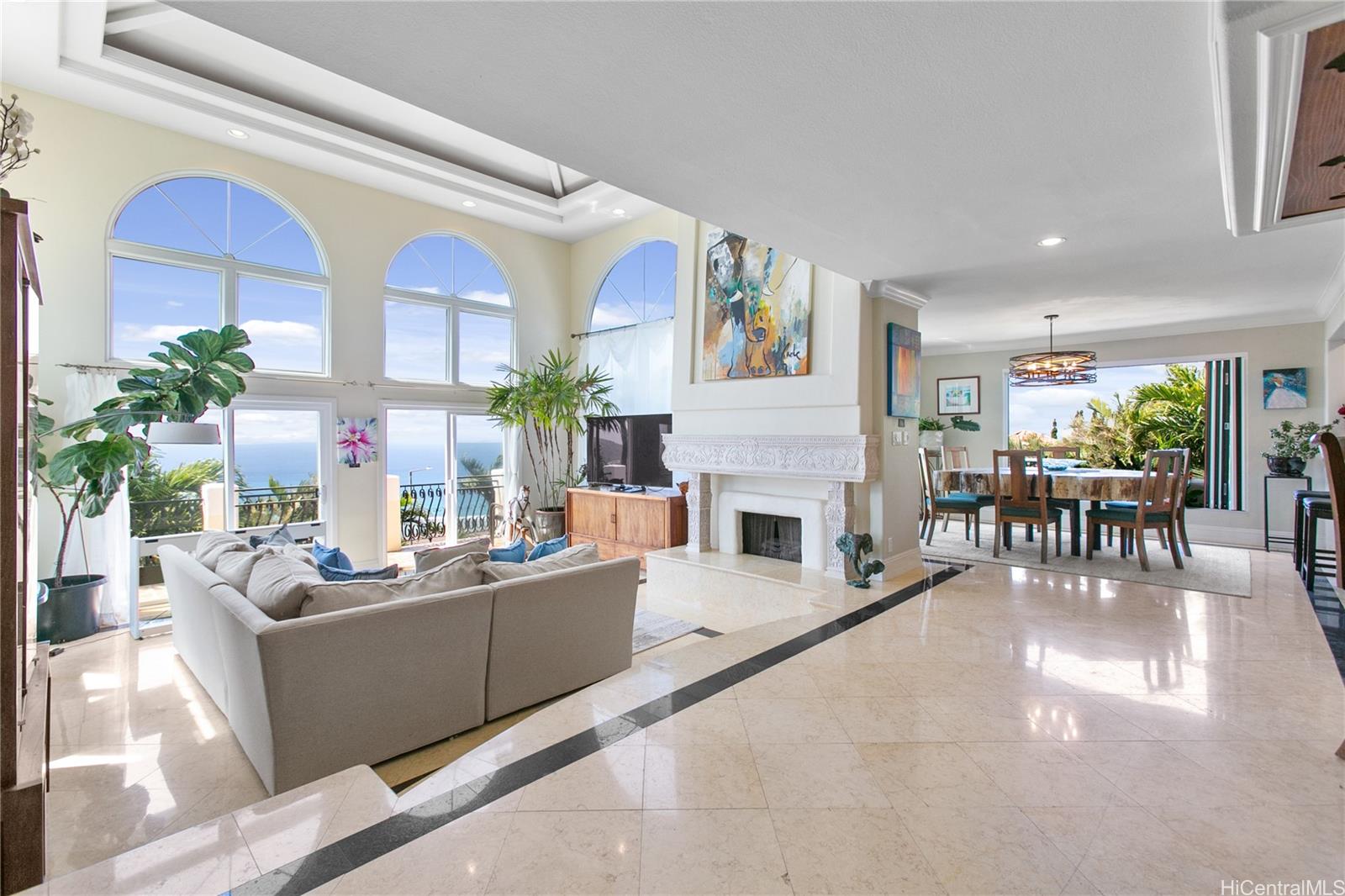 Moaniala Pl, Honolulu, HI 96821