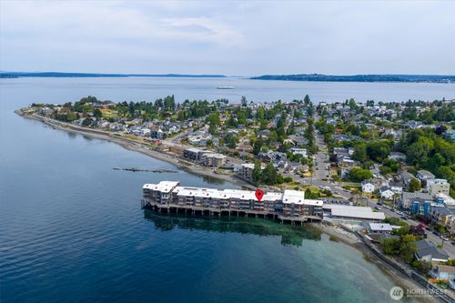 207-3717 Beach Dr Sw, Seattle, WA, 98116-3053 | Card Image
