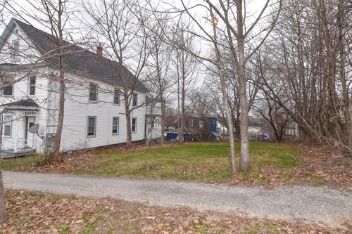 86A Fourth Street, Auburn, ME, 04210 | Card Image