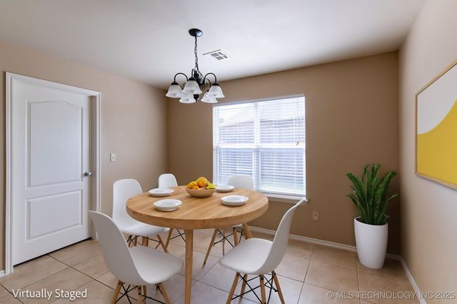 324 E 125 Th Pl S, House other with 4 bedrooms, 3 bathrooms and null parking in Jenks OK | Image 6