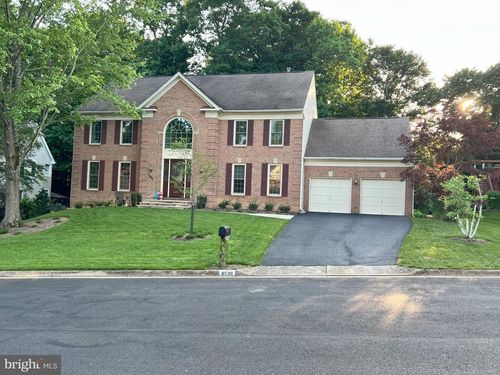 8530 Oak Chase Cir, FAIRFAX STATION, VA, 22039-3324 | Card Image