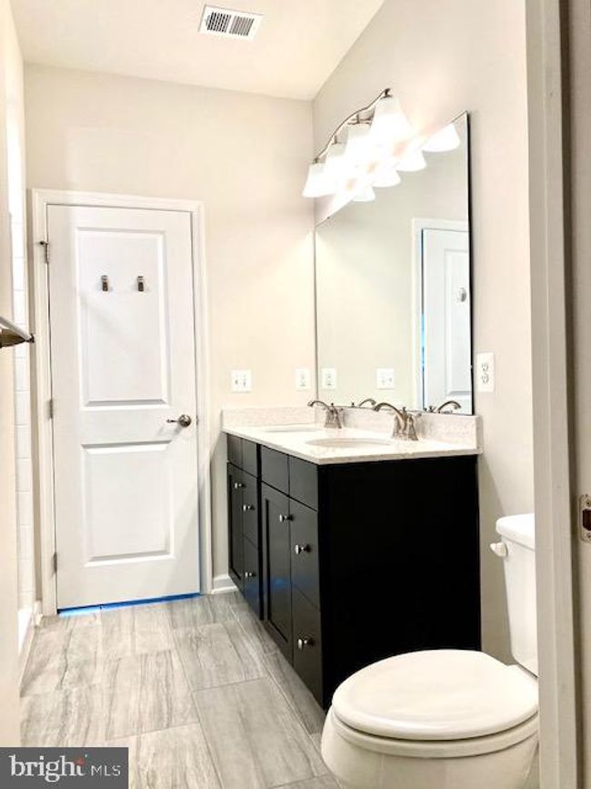 22370 Lucas Ter, Townhouse with 3 bedrooms, 4 bathrooms and null parking in ASHBURN VA | Image 24