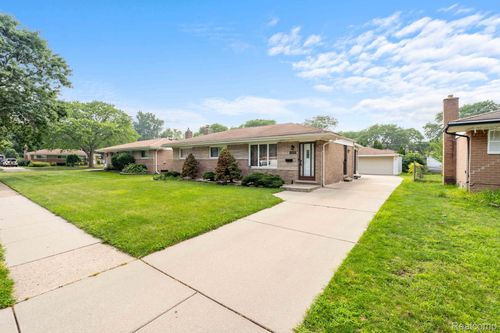 32257 Wareham Dr, Warren, MI, 48092-1019 | Card Image