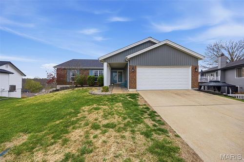 7207 Tall Oak Ct, Oakville, MO, 63129-5650 | Card Image