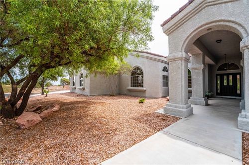 6315 N Grand Canyon Dr, Las Vegas, NV, 89149-1302 | Card Image