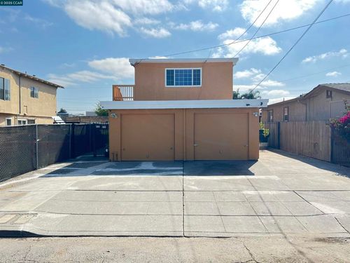 632 9th St, Richmond, CA, 94801-2718 | Card Image