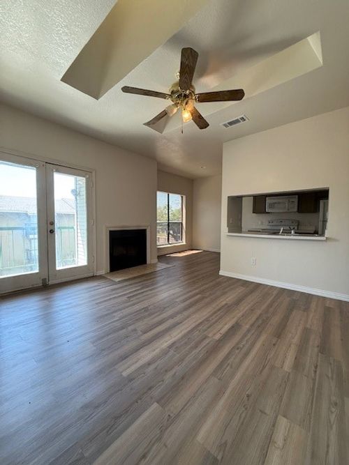 304-7126 Holly Hill Dr, Dallas, TX, 75231-5265 | Card Image