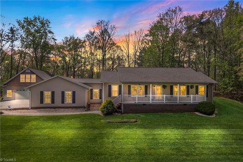 494 Dogwood Ln, North Wilkesboro, NC, 28659-9415 | Card Image