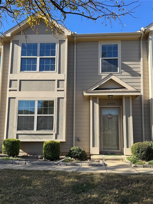 6944 Carrington Ln, Fort Worth, TX, 76137-7557 | Card Image