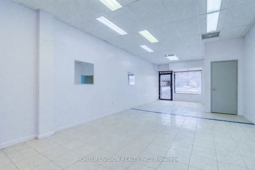 2877 St Clair Ave E, East York, ON, M4B1N4 | Card Image