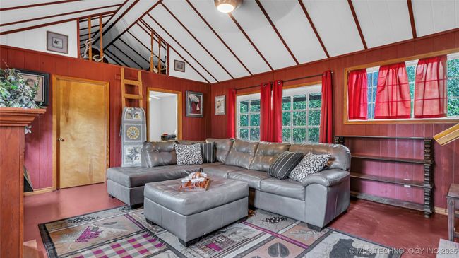 37001 Us Highway 70, House other with 2 bedrooms, 2 bathrooms and null parking in Bennington OK | Image 25