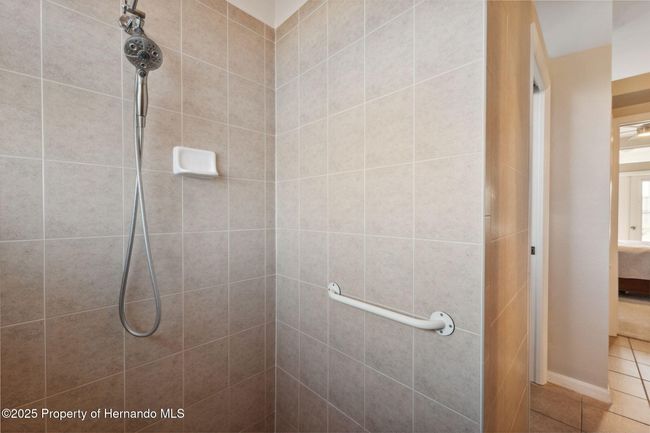 Primary Bathroom | Image 26