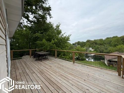 1285 Lakeshore Dr, Brooklyn, IA, 52211-9544 | Card Image