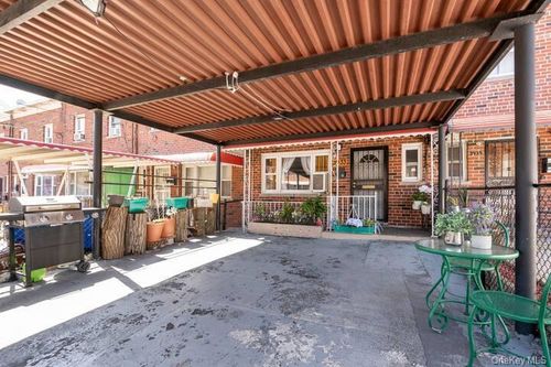 3933 Wilder Ave, Bronx, NY, 10466-2424 | Card Image