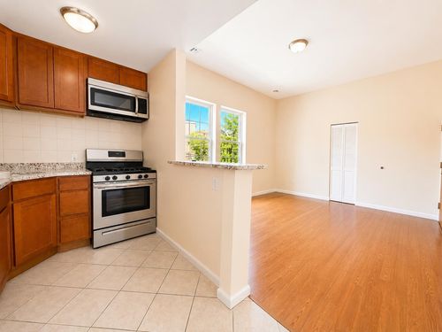 4-86 E 21st St, Bayonne, NJ, 07002-4699 | Card Image