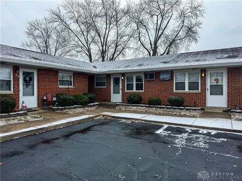 86 Scott Dr, Englewood, OH, 45322-1143 | Card Image