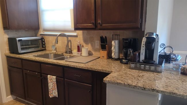 12410 Twin Creek Rd, House other with 5 bedrooms, 3 bathrooms and 6 parking in Manchaca TX | Image 14