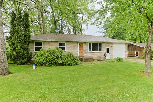 2517 Heath Dr, Niles, MI, 49120-3927 | Card Image