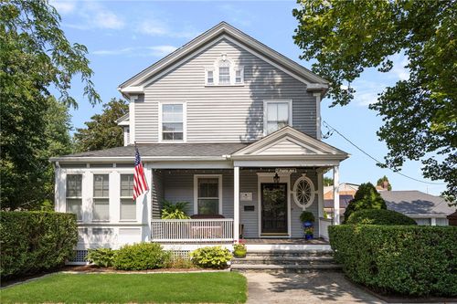 7 Prairie Ave, Newport, RI, 02840-2820 | Card Image
