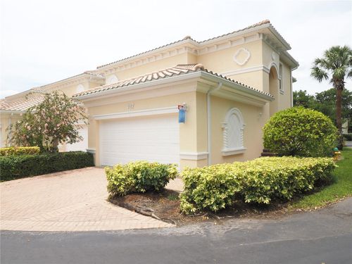 408-408 Triano Cir, VENICE, FL, 34292-6418 | Card Image