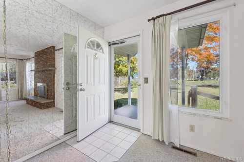 15016 East Rd, Montrose, MI, 48457-9328 | Card Image