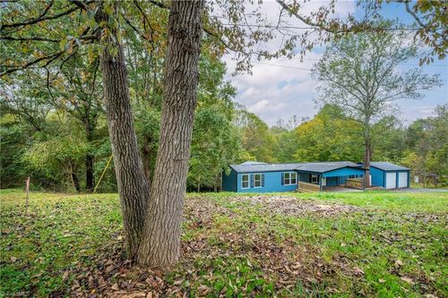 157 Cedar Point Drive, Mount Airy, NC, 27030 | Card Image