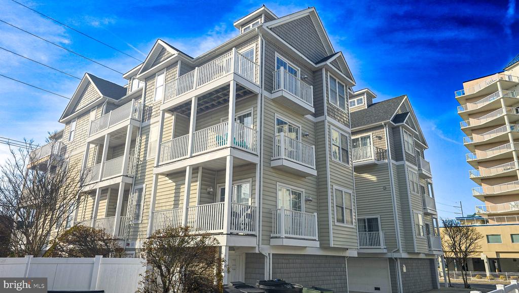 Residential in OCEAN CITY