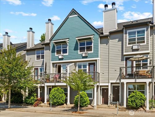 758 Se Fairwinds Loop, Vancouver, WA, 98661-8087 | Card Image