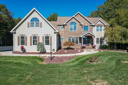 57 Joshua Town Rd, Watertown, CT, 06795-1441 | Card Image