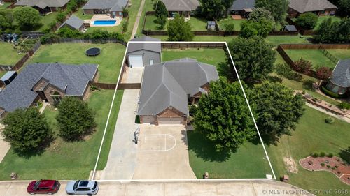 5718 Beretta, Durant, OK, 74701 | Card Image